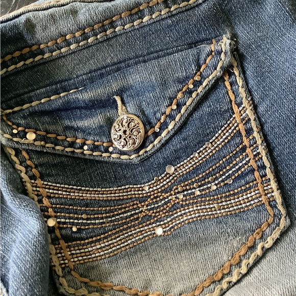 2 pair Almost Famous Y2K embellished Jane Seymour plus size 18 jeans - Picture 6 of 10